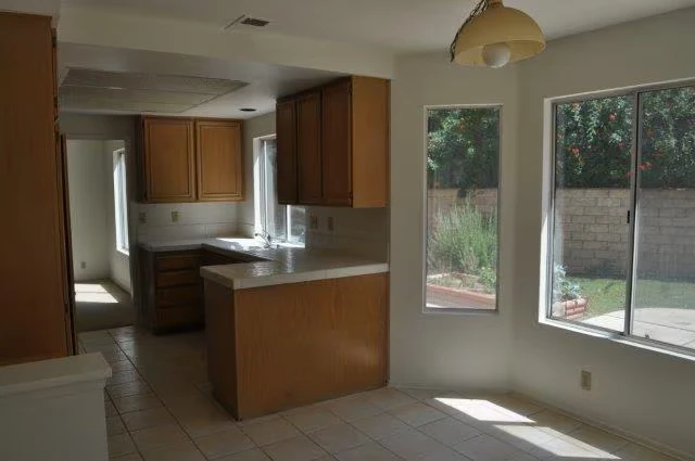 2174 Shadetree Ln Escondido, CA 92029 photo 2