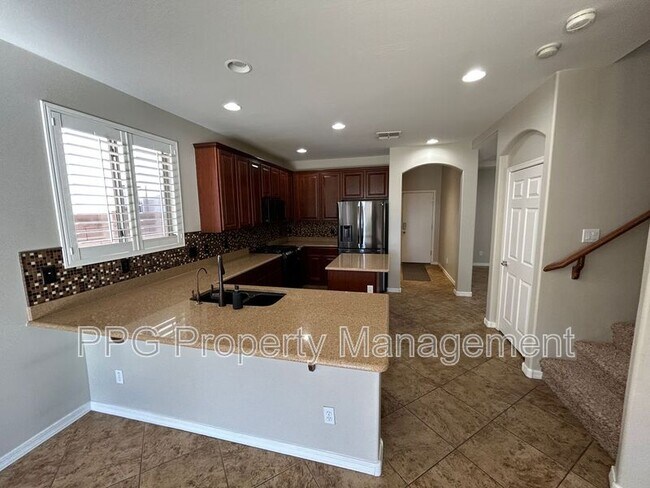 5411 W Rowel Rd Phoenix, AZ 85083 photo 3