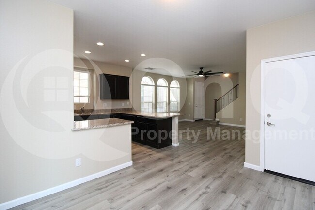 1434 S Ponderosa Dr Gilbert, AZ 85296 photo 4