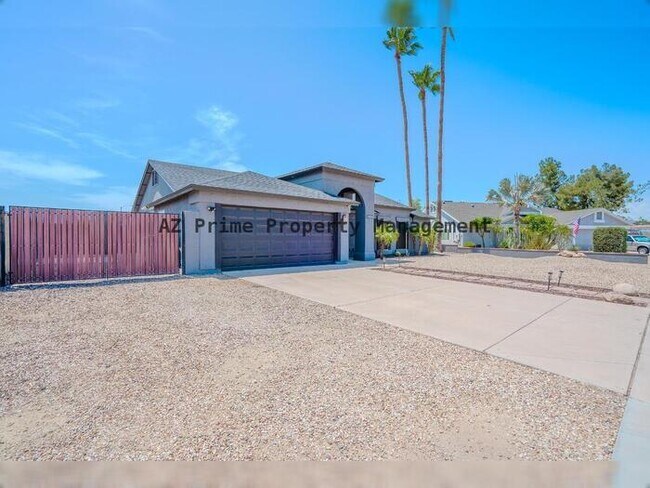 9054 N 84th Ln Peoria, AZ 85345 photo 3