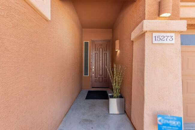 15273 W Edgemont Ave Goodyear, AZ 85395 photo 2
