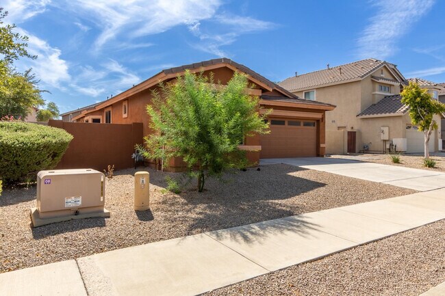 15273 W Edgemont Ave Goodyear, AZ 85395 photo 4