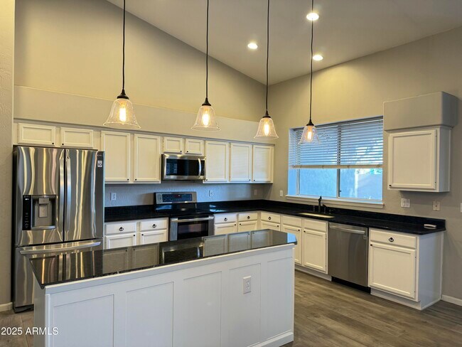 2057 N 132nd Dr Goodyear, AZ 85395 photo 5