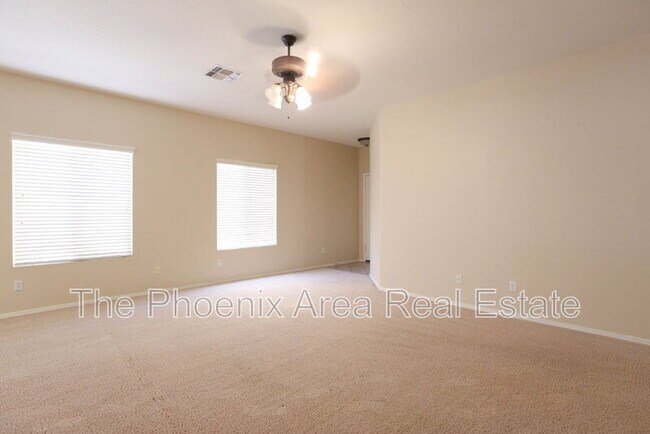 30064 N Desert Willow Blvd San Tan Valley, AZ 85143 photo 4