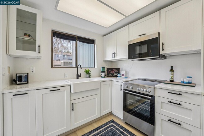2 Lakeview Ct photo 5
