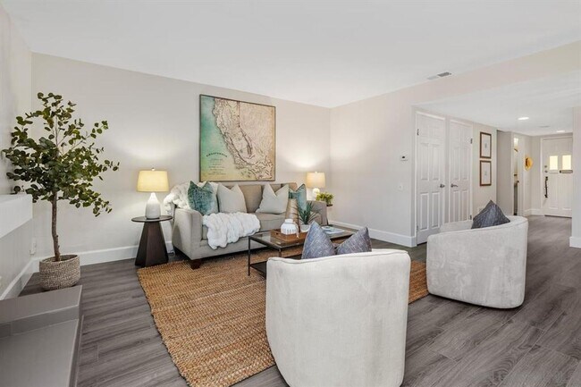 4264 Loma Riviera Ln San Diego, CA 92110