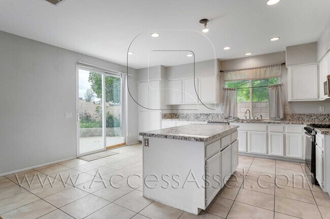 31003 Janelle Ln Winchester, CA 92596 photo 4