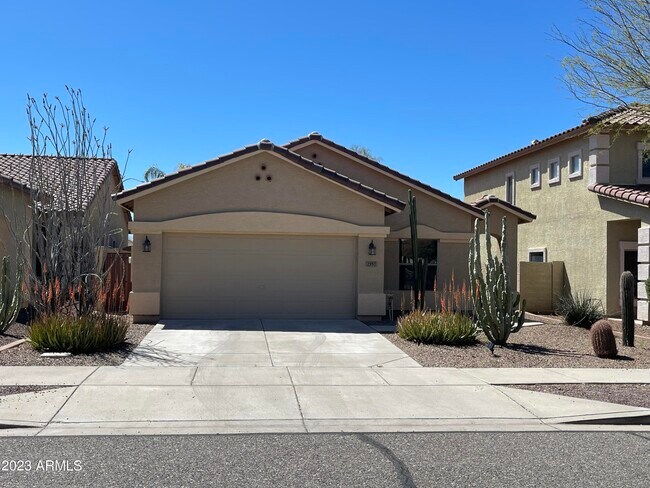 2557 W Brilliant Sky Dr photo 2