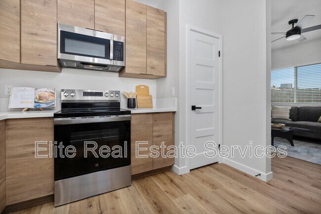3315 Clairemont Mesa Blvd San Diego, CA 92117 photo 4