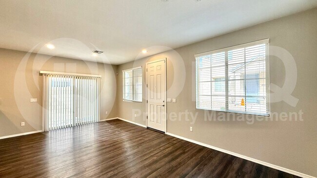 2654 N 73rd Dr Phoenix, AZ 85035 photo 4