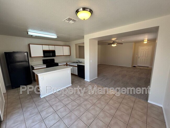 13319 W Post Dr Surprise, AZ 85374 photo 4