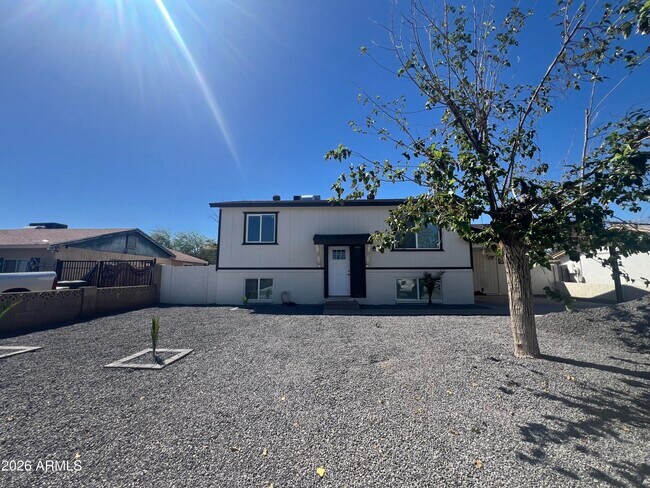 4525 E Alta Vista Rd photo 2
