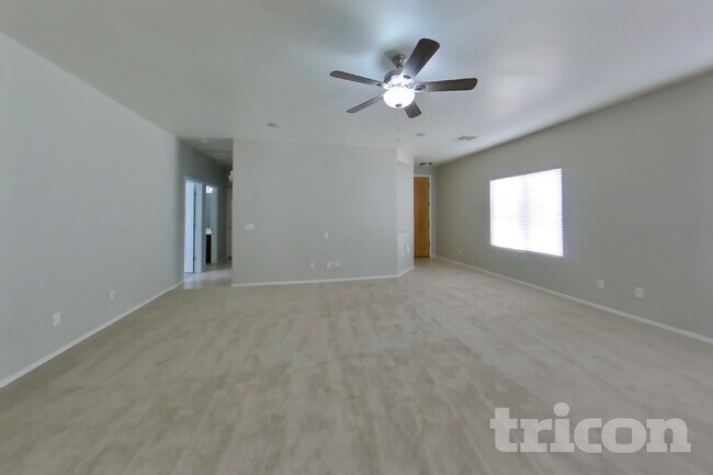1154 E Canyon Trail San Tan Valley, AZ 85143 photo 2