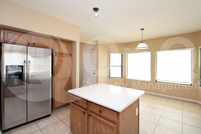 945 E Manor Dr Chandler, AZ 85225 photo 3