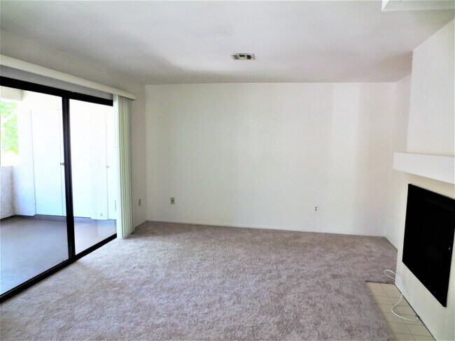 10684 Dabney Dr San Diego, CA 92126 photo 4