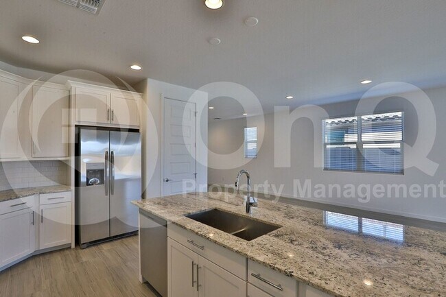 2212 E Kelly Dr Gilbert, AZ 85298 photo 5