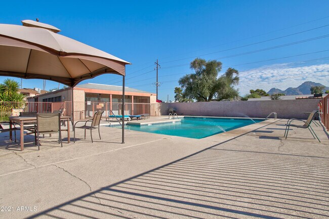 7550 N 12th St Phoenix, AZ 85020 photo 3