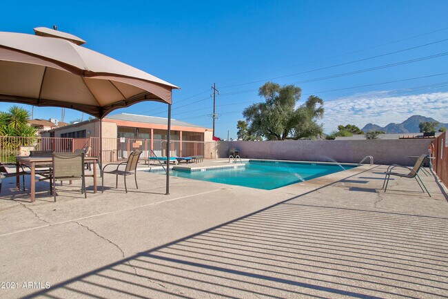 7550 N 12th St Phoenix, AZ 85020 photo 4