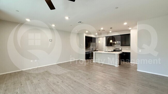 2669 S Peppertree Dr Gilbert, AZ 85295 photo 4