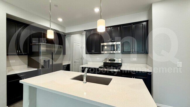 2669 S Peppertree Dr Gilbert, AZ 85295 photo 2