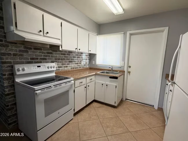 11216 W Nevada Ave Youngtown, AZ 85363 photo 4