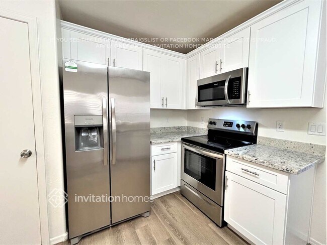 12014 W Holly St Avondale, AZ 85392 photo 5