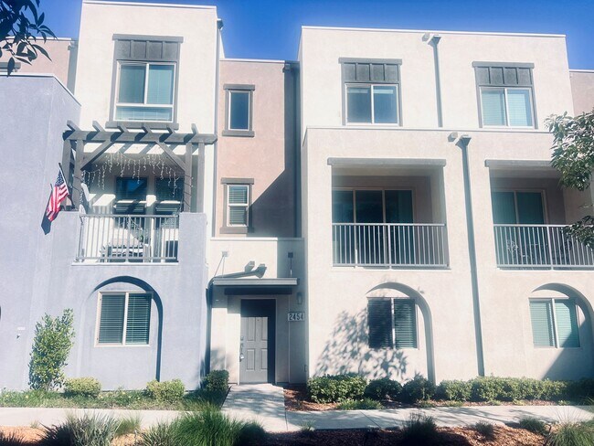 2454 Verano Wy. Vista, CA 92081