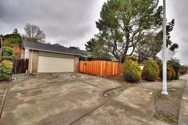 221 San Marin Dr Novato, CA 94945 photo 4