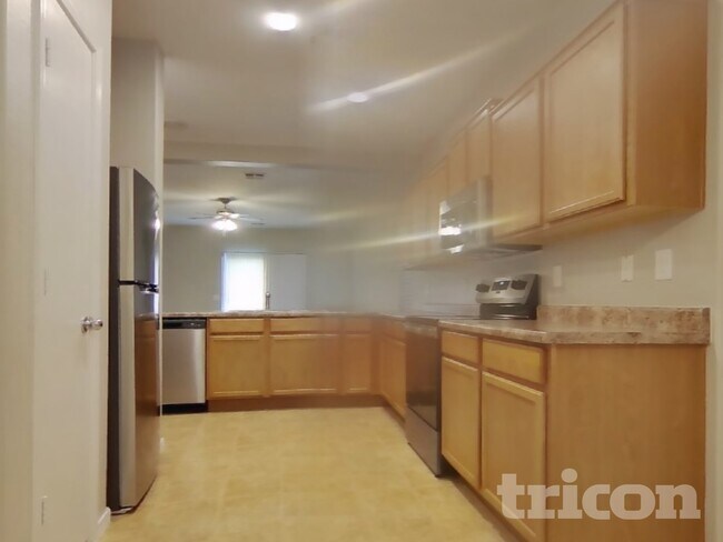 1689 S 235th Dr Buckeye, AZ 85326 photo 5