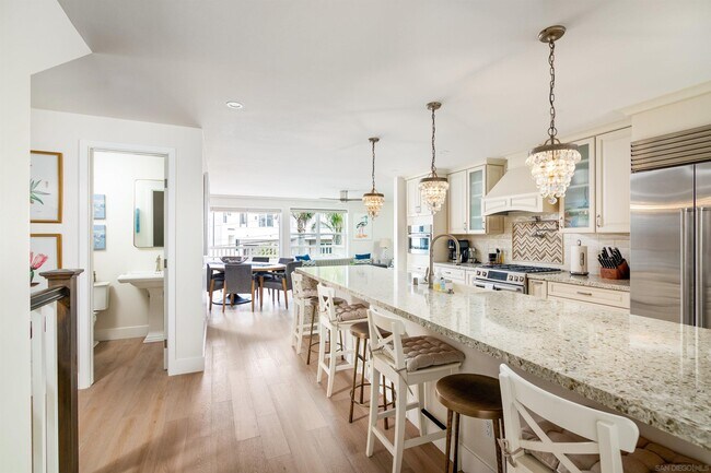 298 Playa Del Sur St San Diego, CA 92037 photo 5
