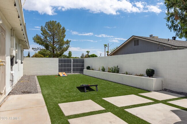3814 N 36th St Phoenix, AZ 85018 photo 3