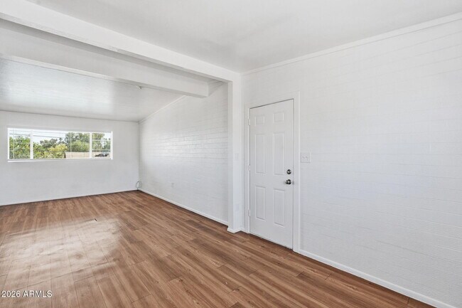 2150 W Missouri Ave Phoenix, AZ 85015 photo 4