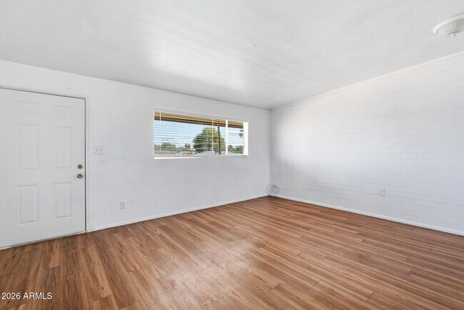 2150 W Missouri Ave Phoenix, AZ 85015 photo 5