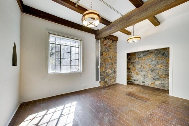 7361 Claremont Ave Berkeley, CA 94705 photo 2