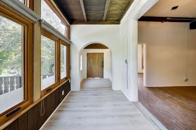 7361 Claremont Ave Berkeley, CA 94705 photo 3
