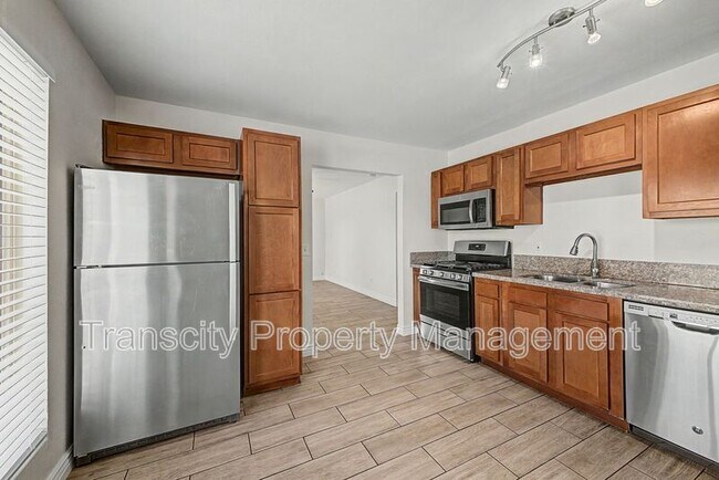4328 E Saint Catherine Ave Phoenix, AZ 85042 photo 4