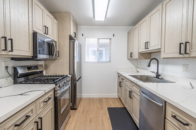 1220 Seacoast Dr Imperial Beach, CA 91932 photo 5
