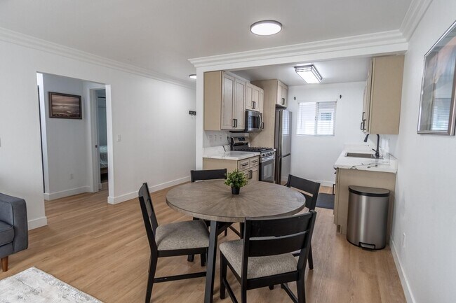 1220 Seacoast Dr Imperial Beach, CA 91932 photo 2