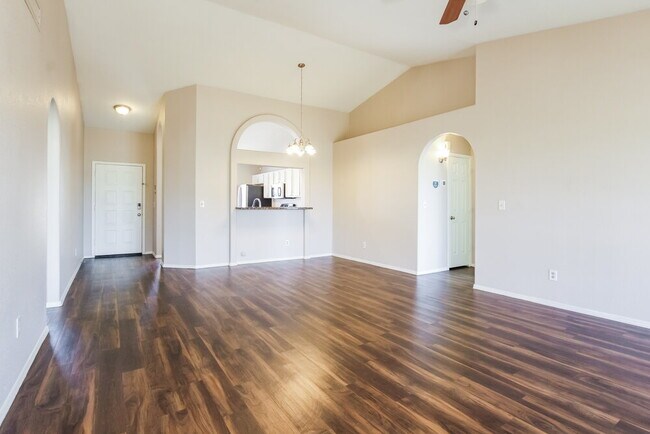 8727 W Sierra Vista Dr Glendale, AZ 85305 photo 4
