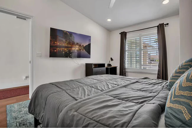 3784 Nectarine Cir Oceanside, CA 92058 photo 2