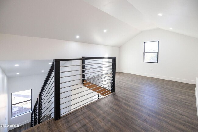 326 N 17th Dr Phoenix, AZ 85007 photo 4