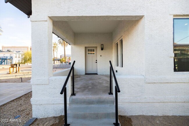 326 N 17th Dr Phoenix, AZ 85007 photo 5