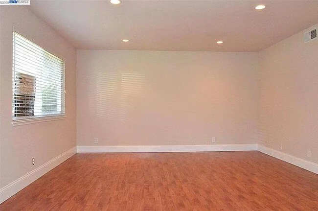 2341 Foothill Rd Pleasanton, CA 94588 photo 3