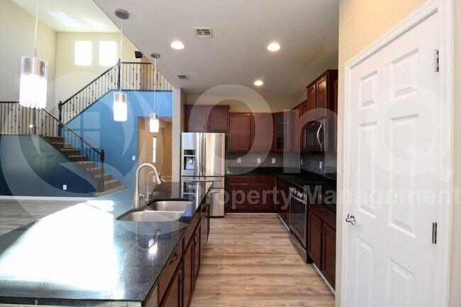 2620 W Rabjohn Rd Phoenix, AZ 85085 photo 4