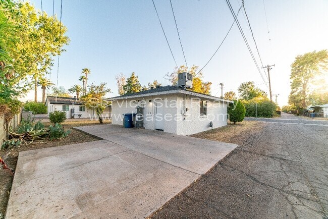 1037 S Wilson St Tempe, AZ 85281 photo 2