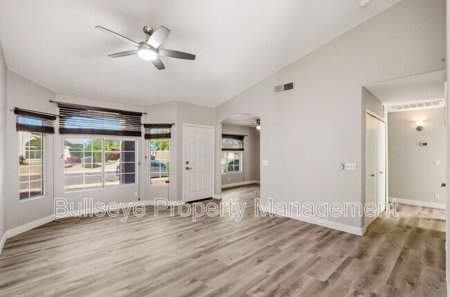 2163 S Tucana Ln Gilbert, AZ 85295 photo 5