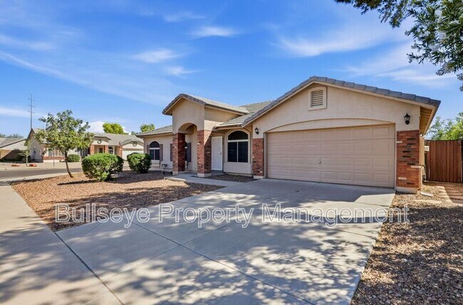 2163 S Tucana Ln Gilbert, AZ 85295 photo 2