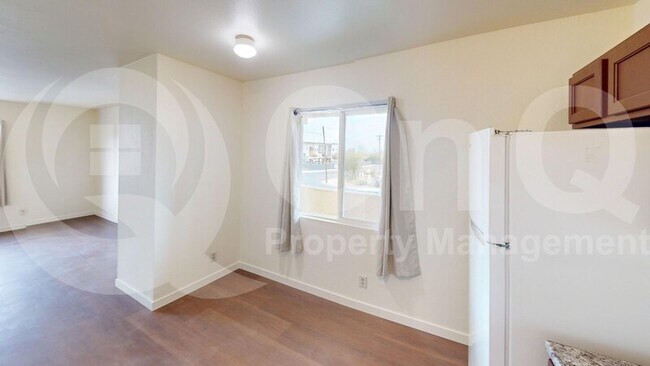 729 E Hazel Dr Phoenix, AZ 85042 photo 5