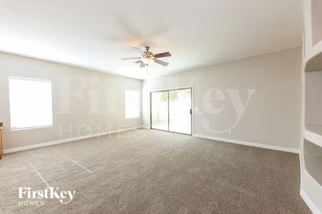 5737 W Pedro Ln Phoenix, AZ 85339 photo 3
