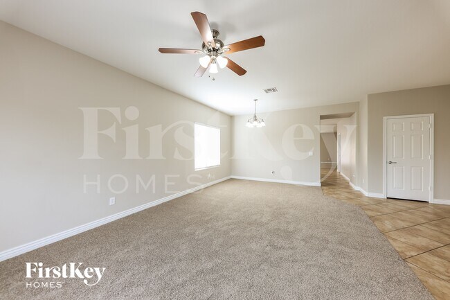 5737 W Pedro Ln Phoenix, AZ 85339 photo 2